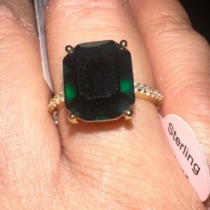 Emerald Green & Gold Ring Size 8